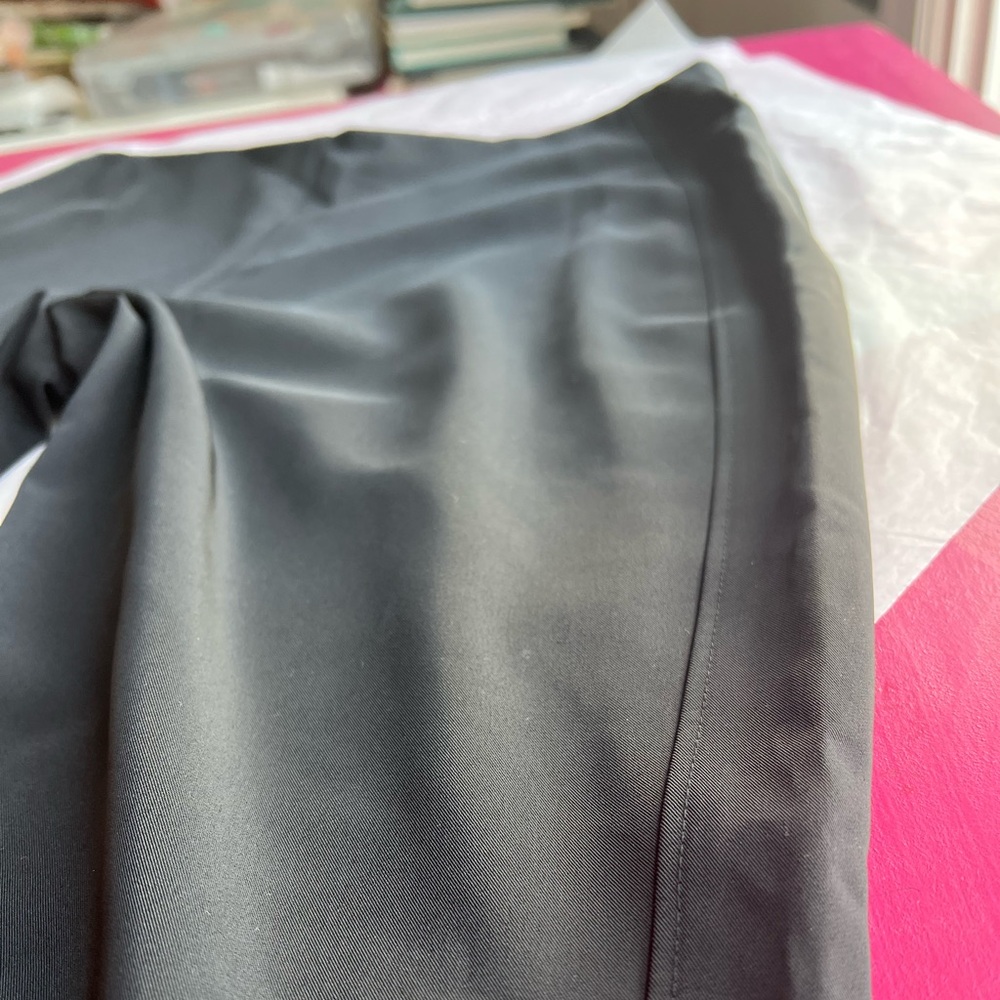Simply Vera by Vera Wang sz 6 black dress pants ankle cropped side zip SPRING - Picture 2 of 13